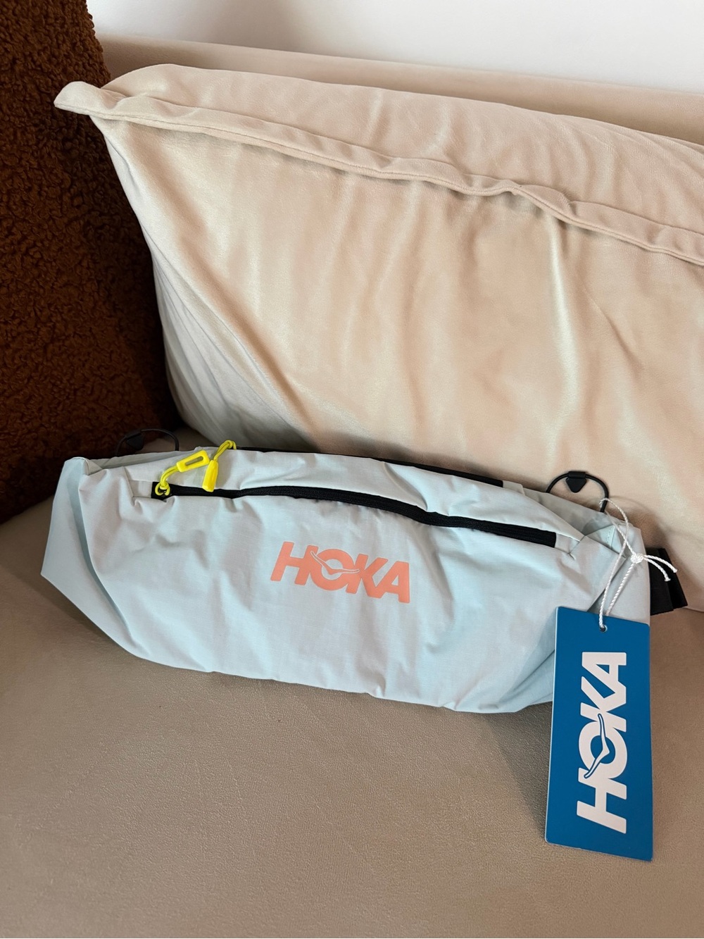 Hoka Baby Blue Hip Pack 2.5L - NWT